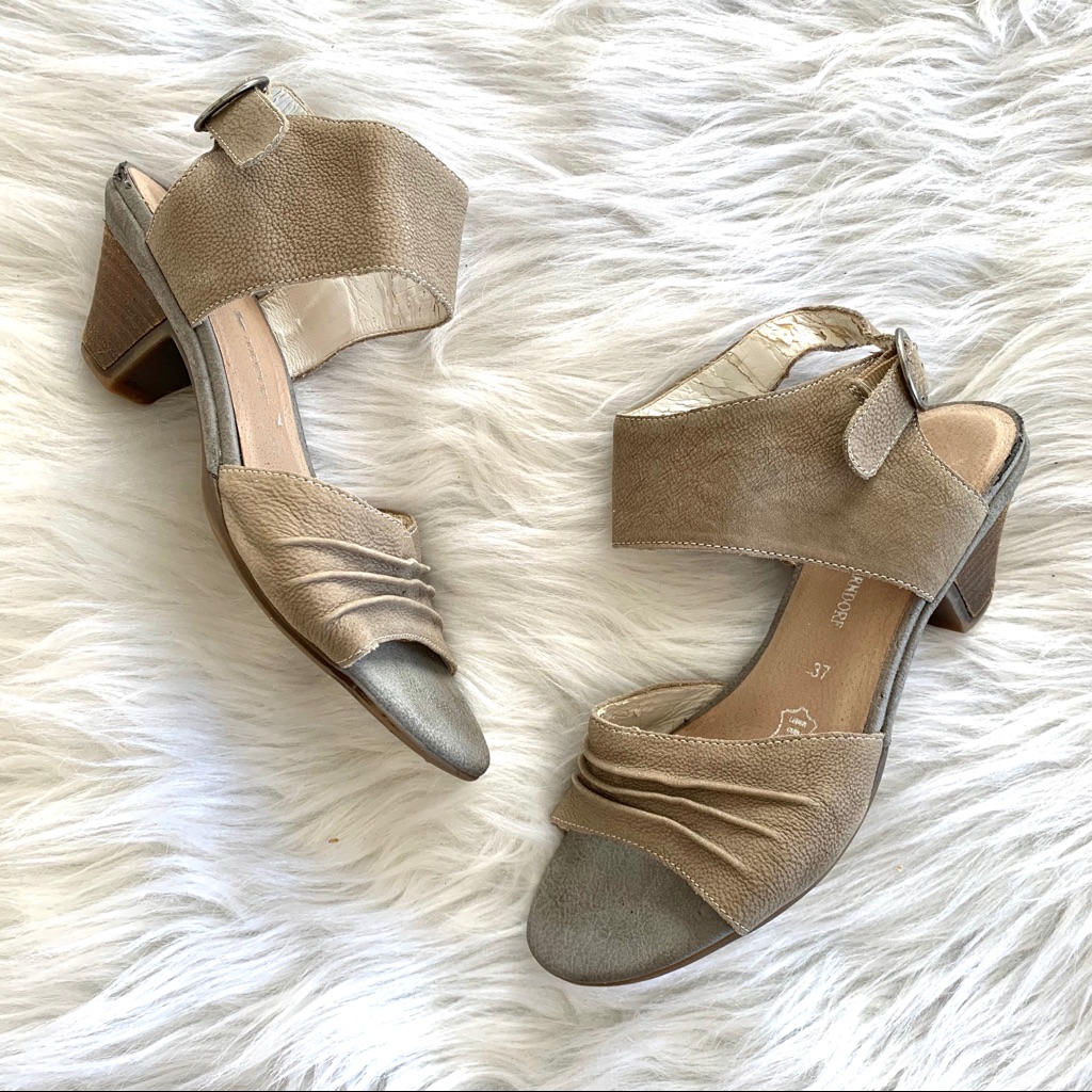 Remonte Dorndorf Tan Leather Block Heel Sandals